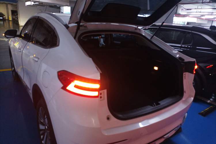 Used Haval F7x 2021 1.5T Two-Wheel Drive Smart & Trendy Edition Trunk