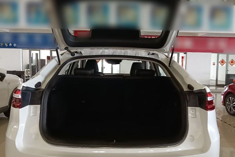 Used Haval F7x 2021 2.0T Two-Wheel Drive Intelligent Technology Edition Trunk