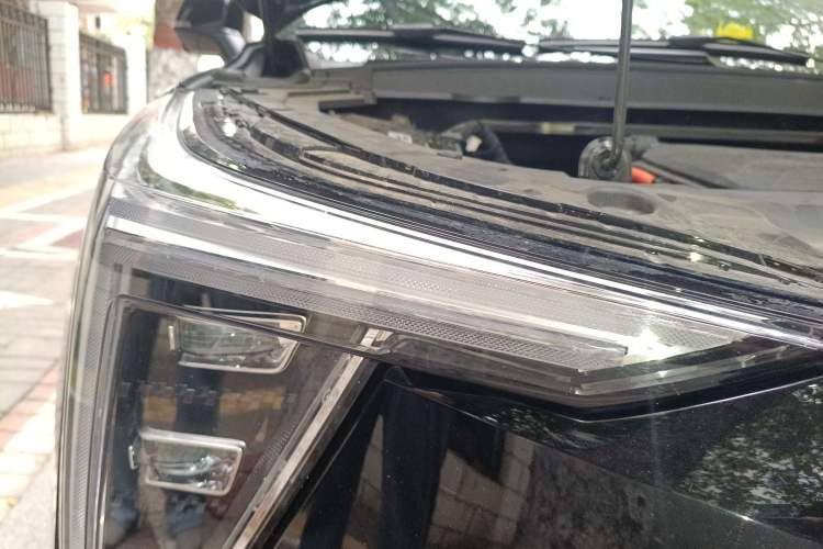 Used Haval Fierce Dragon 2023 1.5L 110KM Lingdong Edition Right Front Headlight