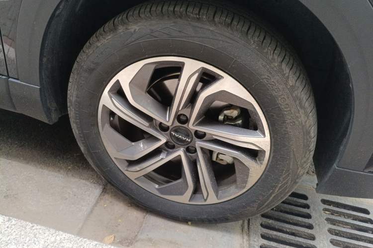 Used Haval Fierce Dragon 2023 1.5L 110KM Lingdong Edition Right Front Wheel Hub