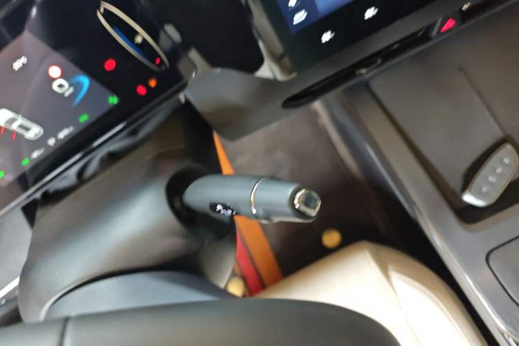 Used Haval Fierce Dragon 2023 1.5L 110KM Navigation Edition Gear Lever