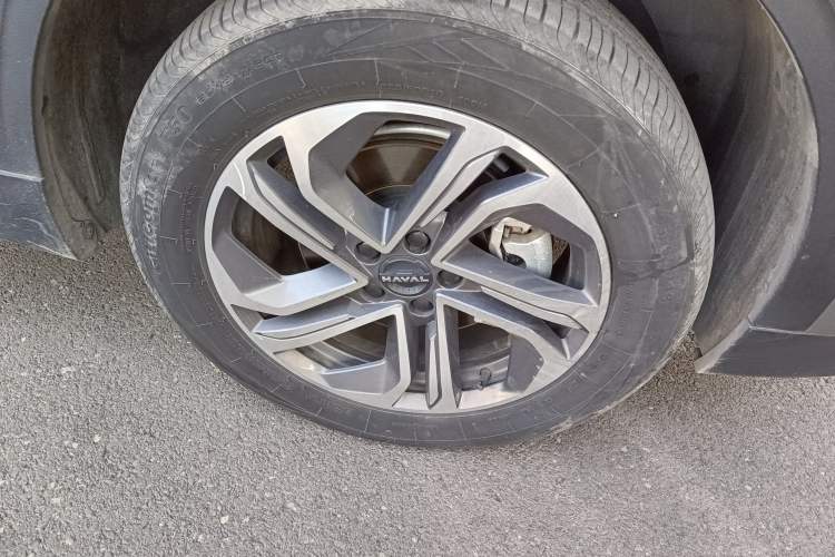 Used Haval Fierce Dragon 2023 1.5L 110KM Navigation Edition Right Front Wheel Hub