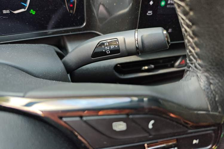Used Haval Fierce Dragon 2023 1.5L 110KM Navigation Edition Gear Lever