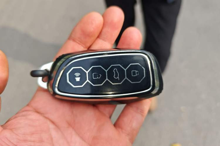 Used Haval Fierce Dragon 2023 1.5L 110KM Navigation Edition Vehicle Key