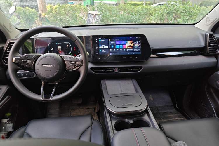 Used Haval Fierce Dragon 2023 1.5L 110KM Lingdong Edition Center Console
