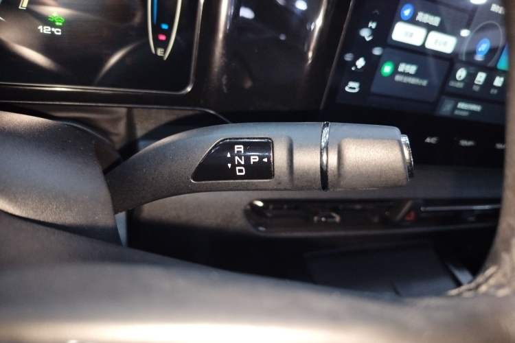 Used Haval Fierce Dragon 2023 1.5L 110KM Lingdong Edition Gear Lever