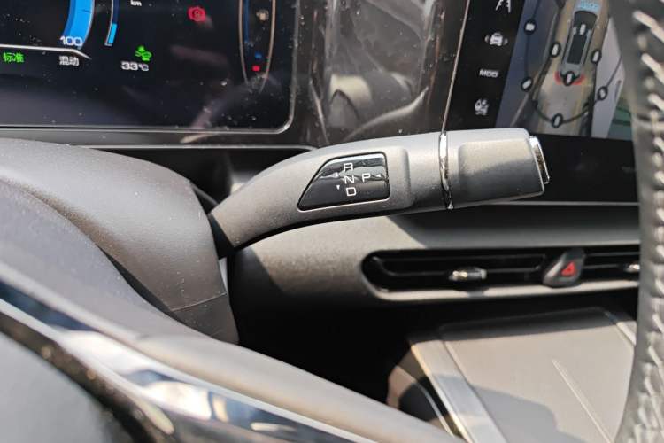 Used Haval Fierce Dragon 2023 1.5L 110KM Lingdong Edition Gear Lever