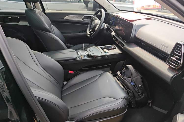 Used Haval Fierce Dragon 2023 1.5L 110KM Lingdong Edition Right Front Seat