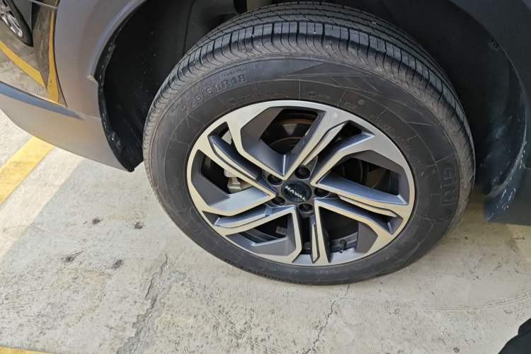 Used Haval Fierce Dragon 2023 1.5L 110KM Lingdong Edition Right Rear Wheel Hub