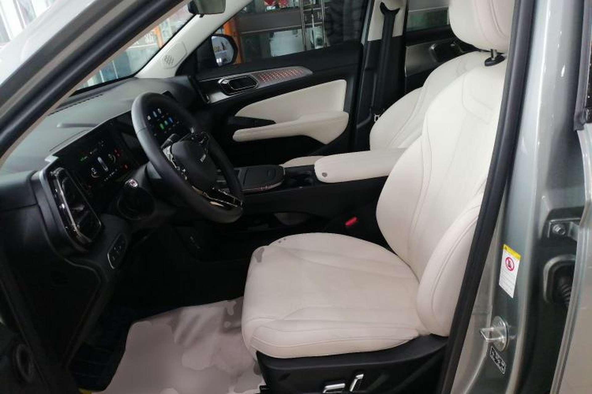 Used Haval Fierce Dragon 2023 1.5L 110KM Navigation Edition Left Front Seat