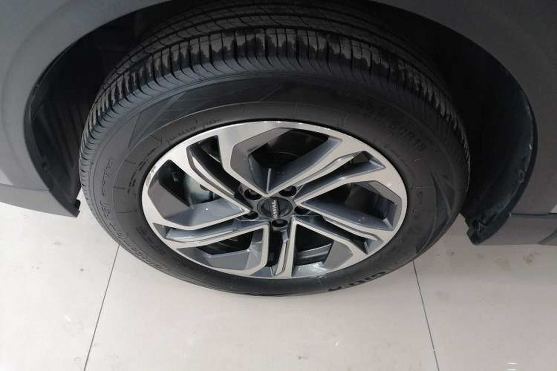 Used Haval Fierce Dragon 2023 1.5L 110KM Navigation Edition Left Front Wheel Hub