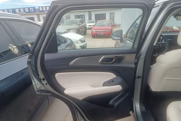 Used Haval Fierce Dragon 2023 1.5L 110KM Navigation Edition Left Rear Door Interior