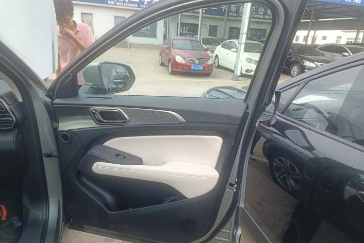 Used Haval Fierce Dragon 2023 1.5L 110KM Navigation Edition Right Front Door Interior
