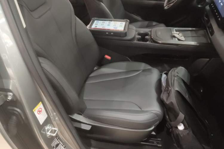 Used Haval Fierce Dragon 2023 1.5L 110KM Lingdong Edition Right Front Seat