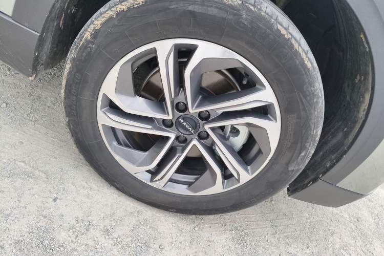 Used Haval Fierce Dragon 2023 1.5L 110KM Lingdong Edition Right Front Wheel Hub