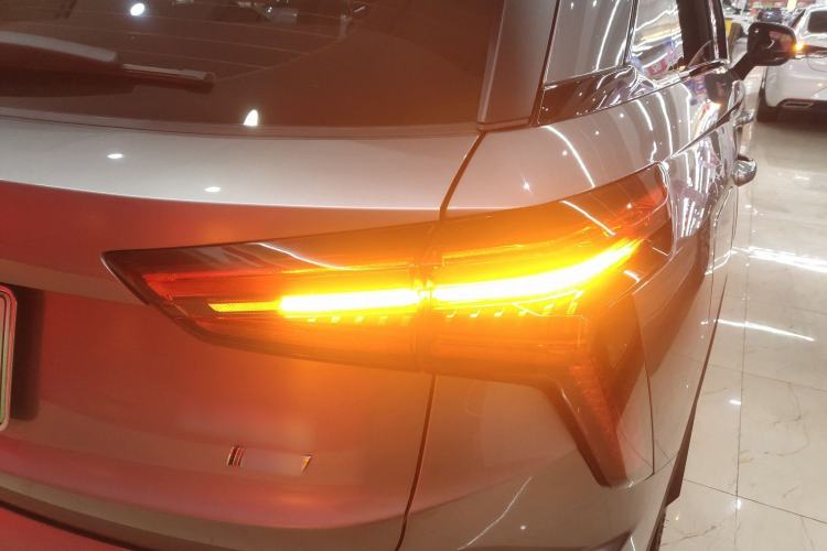 Used Haval Fierce Dragon 2023 1.5L 110KM Lingdong Edition Right Rear Taillight