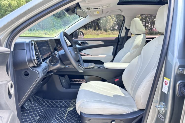 Used Haval Fierce Dragon 2023 1.5L 110KM Navigation Edition Interior 3