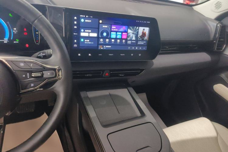 Used Haval Fierce Dragon 2023 1.5L 110KM Navigation Edition Audio And AC Panel