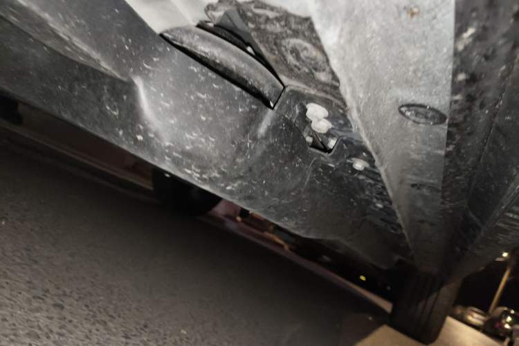 Used Haval Fierce Dragon 2023 1.5L 110KM Lingdong Edition Chassis Front Left