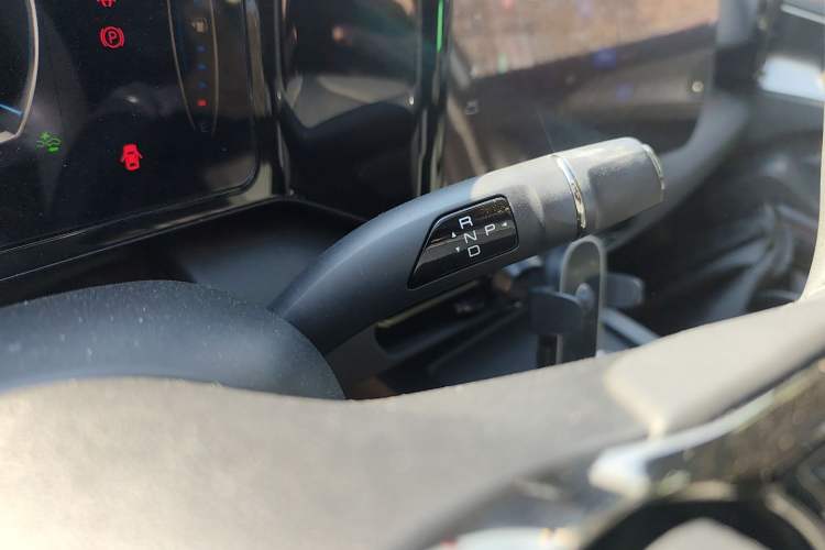 Used Haval Fierce Dragon 2023 1.5L 110KM Lingdong Edition Gear Lever