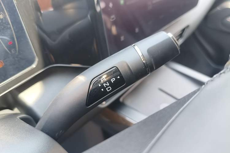 Used Haval Fierce Dragon 2023 1.5L 110KM Navigation Edition Gear Lever