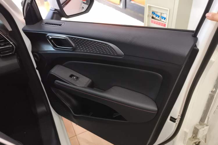 Used Haval Fierce Dragon 2023 1.5L 110KM Lingdong Edition Interior 5