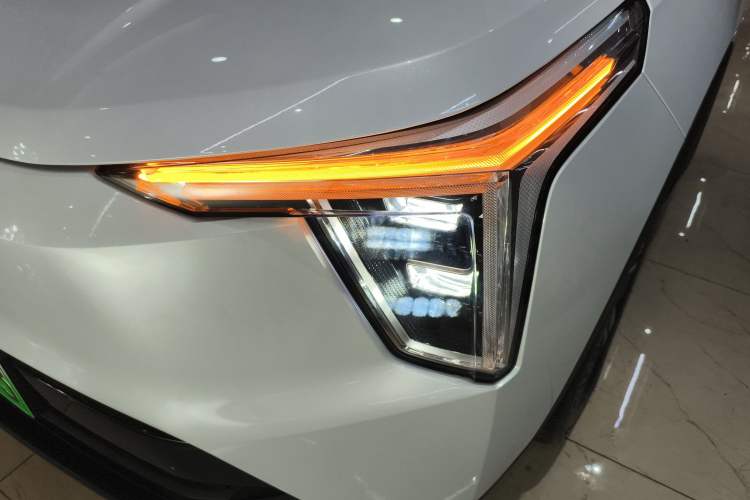 Used Haval Fierce Dragon 2023 1.5L 110KM Lingdong Edition Left Front Headlight