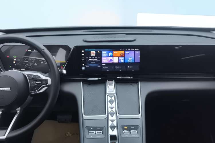 Used Haval Fierce Dragon Max 2023 1.5L Hi4 105 Four-Wheel Drive Navigation Edition Audio And AC Panel