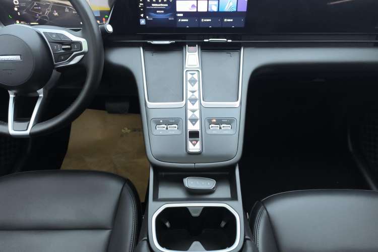 Used Haval Fierce Dragon Max 2023 1.5L Hi4 105 Four-Wheel Drive Navigation Edition Gear Lever