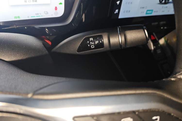 Used Haval Fierce Dragon Max 2023 1.5L Hi4 105 Four-Wheel Drive Navigation Edition Gear Lever