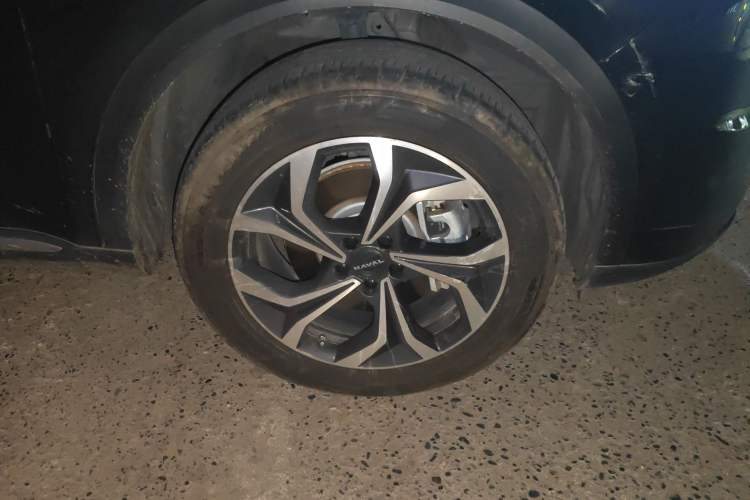 Used Haval Fierce Dragon Max 2023 1.5L Hi4 105 Four-Wheel Drive Navigation Edition Right Front Wheel Hub