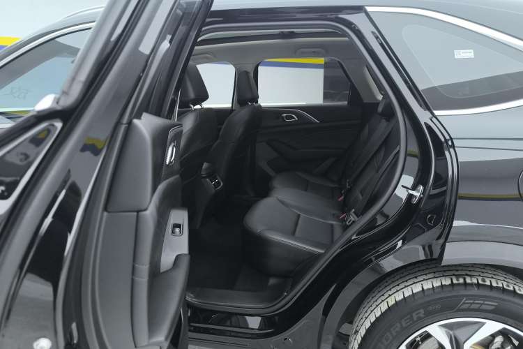 Used Haval Fierce Dragon Max 2023 1.5L Hi4 105 Four-Wheel Drive Navigation Edition Right Rear Seat