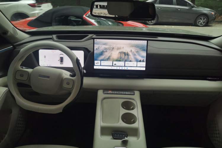 Used Haval Fierce Dragon Max 2025 Hi4 165 Ultra Smart Drive Edition Center Console