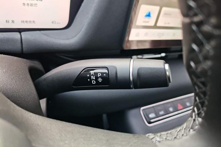 Used Haval Fierce Dragon Max 2025 Hi4 165 Plus Long-Range Version Gear Lever