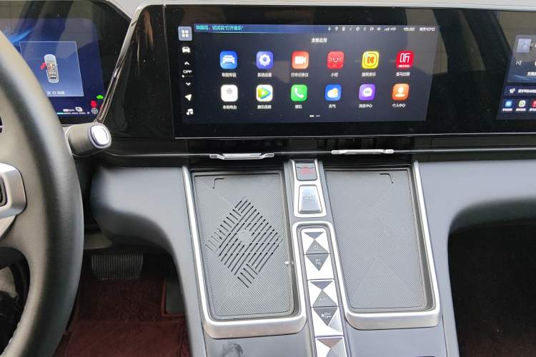 Used Haval Fierce Dragon Max 2023 1.5L Hi4 105 Four-Wheel Drive Smart Flagship Edition Audio And AC Panel