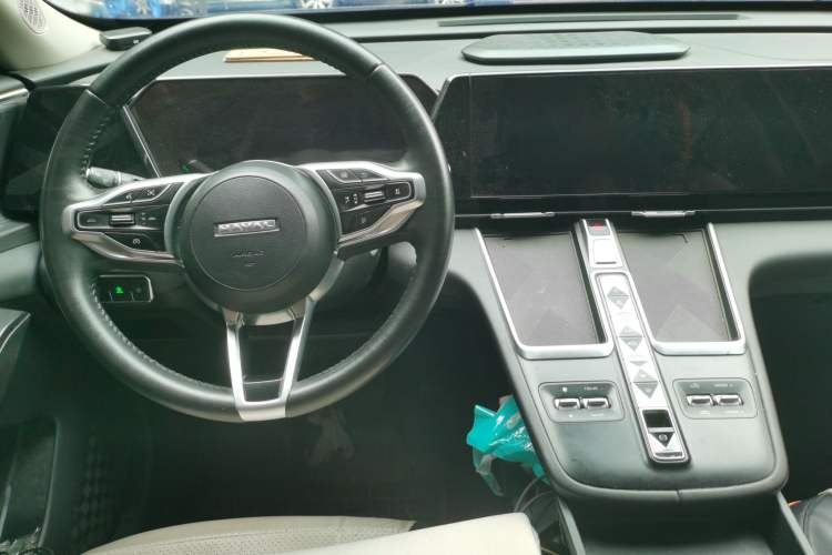 Used Haval Fierce Dragon Max 2023 1.5L Hi4 105 Four-Wheel Drive Navigation Edition Center Console