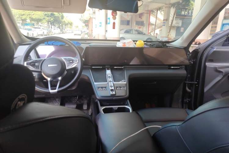 Used Haval Fierce Dragon Max 2023 1.5L Hi4 105 Four-Wheel Drive Navigation Edition Center Console