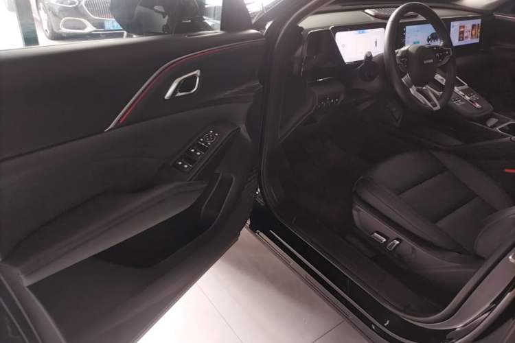 Used Haval Fierce Dragon Max 2023 1.5L Hi4 105 Four-Wheel Drive Navigation Edition Driver Seat