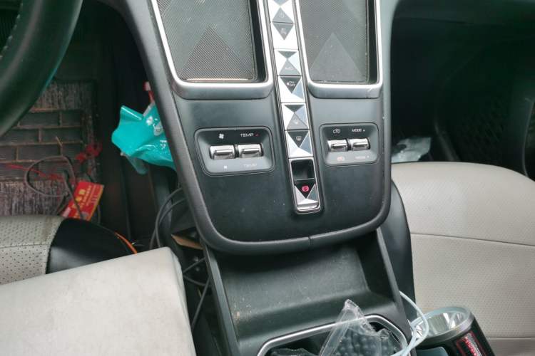 Used Haval Fierce Dragon Max 2023 1.5L Hi4 105 Four-Wheel Drive Navigation Edition Gear Lever