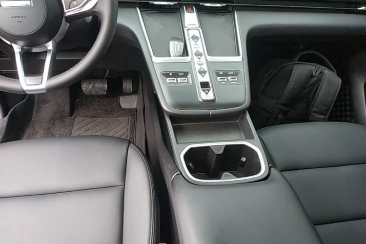 Used Haval Fierce Dragon Max 2023 1.5L Hi4 105 Four-Wheel Drive Navigation Edition Gear Lever