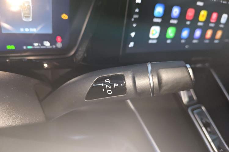 Used Haval Fierce Dragon Max 2023 1.5L Hi4 105 Four-Wheel Drive Smart Flagship Edition Gear Lever