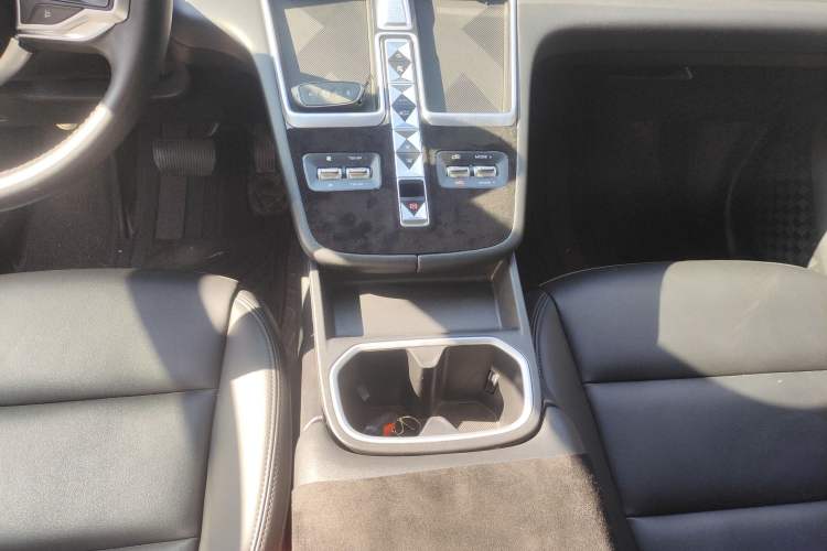 Used Haval Fierce Dragon Max 2023 1.5L Hi4 105 Four-Wheel Drive Elite Edition Gear Lever