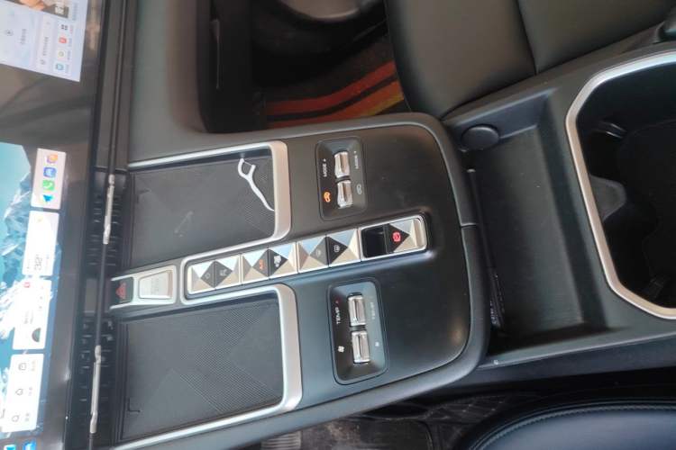 Used Haval Fierce Dragon Max 2023 1.5L Hi4 105 Four-Wheel Drive Navigation Edition Gear Lever