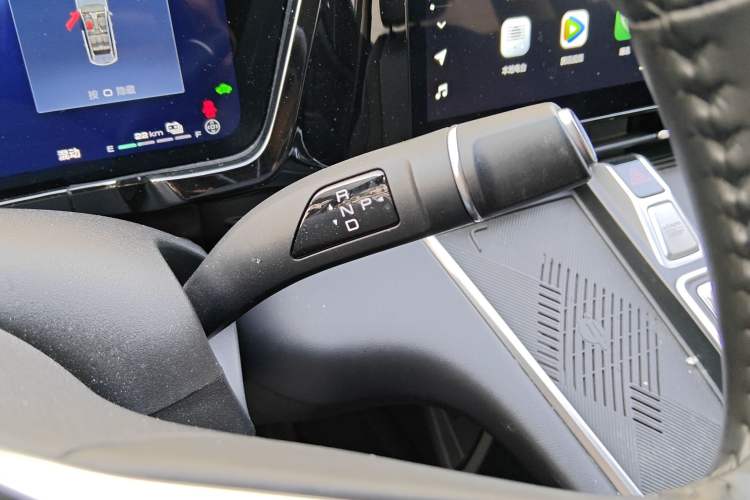 Used Haval Fierce Dragon Max 2023 1.5L Hi4 105 Four-Wheel Drive Smart Flagship Edition Gear Lever