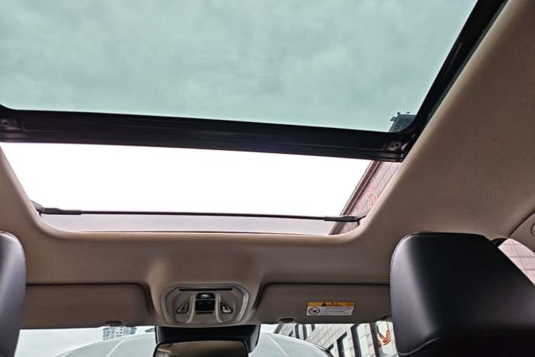 Used Haval Fierce Dragon Max 2023 1.5L Hi4 105 Four-Wheel Drive Smart Flagship Edition Headliner