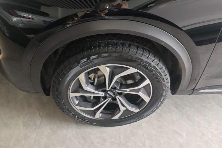 Used Haval Fierce Dragon Max 2023 1.5L Hi4 105 Four-Wheel Drive Navigation Edition Left Front Wheel Hub