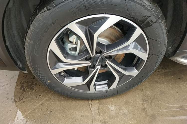 Used Haval Fierce Dragon Max 2023 1.5L Hi4 105 Four-Wheel Drive Navigation Edition Left Front Wheel Hub
