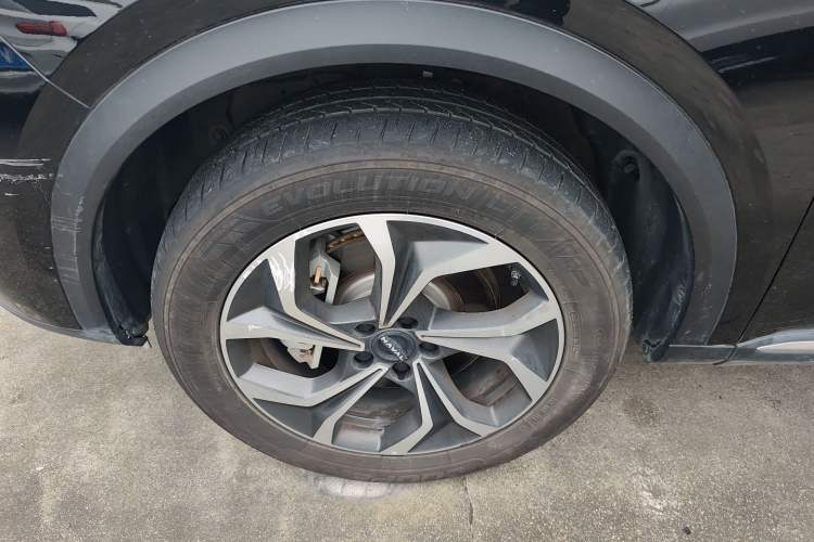 Used Haval Fierce Dragon Max 2023 1.5L Hi4 105 Four-Wheel Drive Elite Edition Left Front Wheel Hub