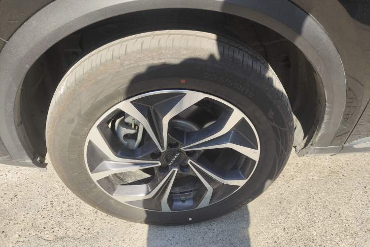 Used Haval Fierce Dragon Max 2023 1.5L Hi4 105 Four-Wheel Drive Elite Edition Left Front Wheel Hub