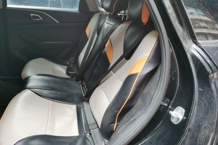 Used Haval Fierce Dragon Max 2023 1.5L Hi4 105 Four-Wheel Drive Navigation Edition Left Rear Seat